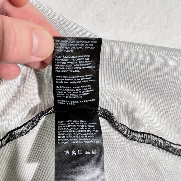 bebe x Naven Mini-Skirt Woman's Medium Floral Paisley STRETCHY Unlined Zipper - Picture 12 of 16